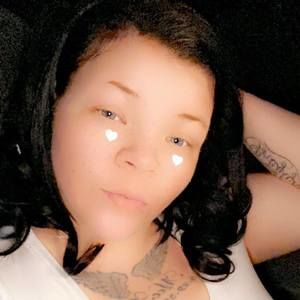 Meet your Posher, Dee